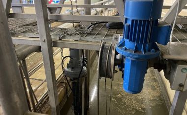 Pumpe über dem Sandfangbecken